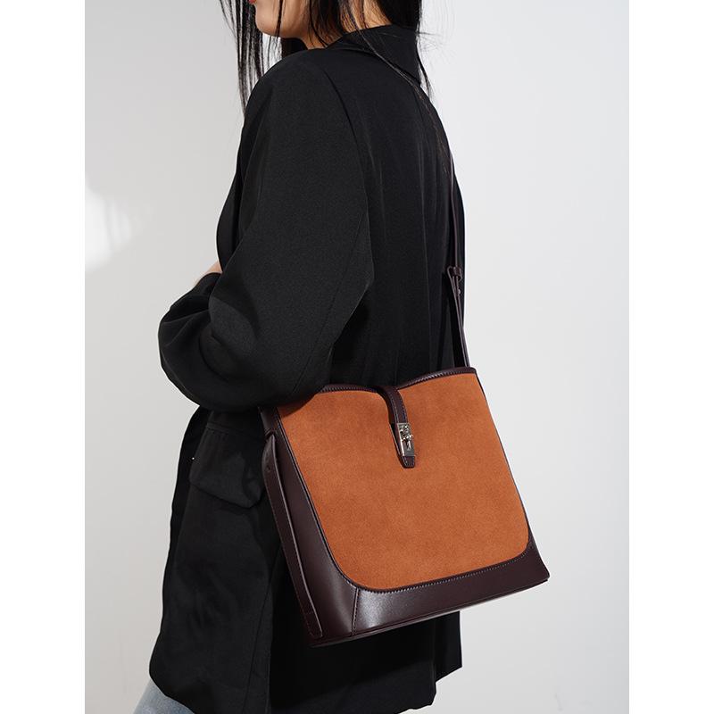 New color-block suede leather shoulder bag, simple and stylish for commuting, large-capacity genuine leather crossbody bag with trendy design