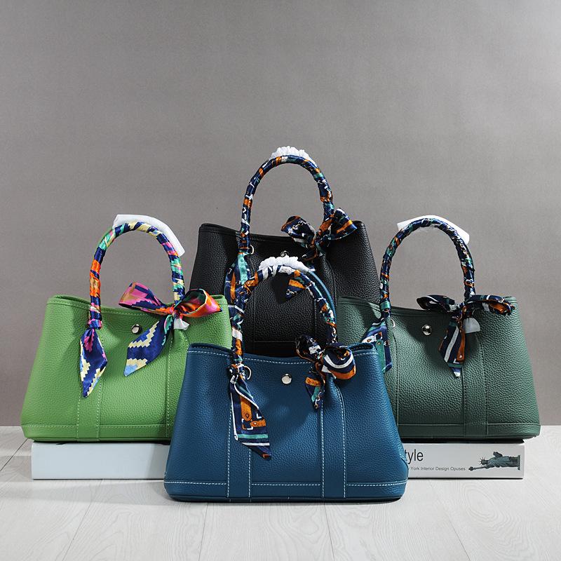 Женская большая садовая сумка из коровьей кожи в стиле знаменитостей 2024 года — универсальная, модная, удобная для переноски через плечо и в кармане