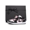 Air Jordan 1 Нескользящее покрытие Низкие винтажные баскетбольные кроссовки Женские Черно-розовые DC0774-101(Team59-SBOX)