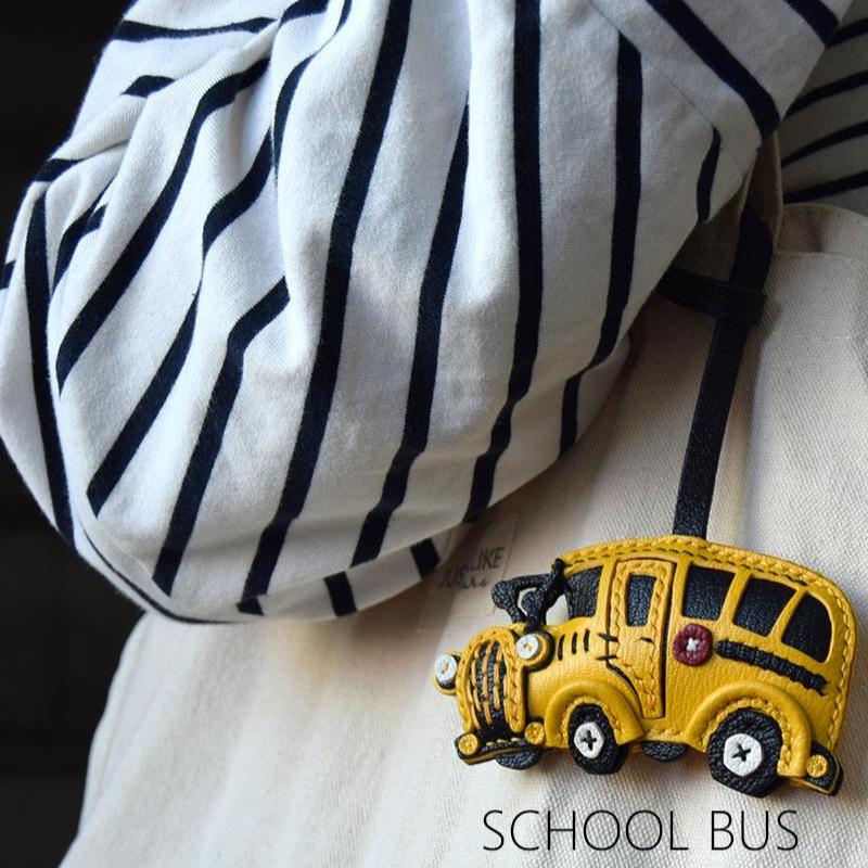 Я ребенок в школьном автобусе, кожаная сумка ручной работы оригинального дизайна, брелок-подвеска для ключей.