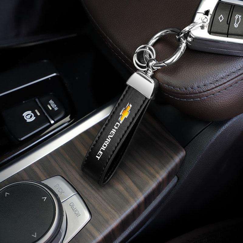 ulcz3 Car Logo Keyring Man Leather Keychain Pendant Accessories For Chevrolet Silverado Camaro Tahoe Equinox Suburban Cruze Malibu