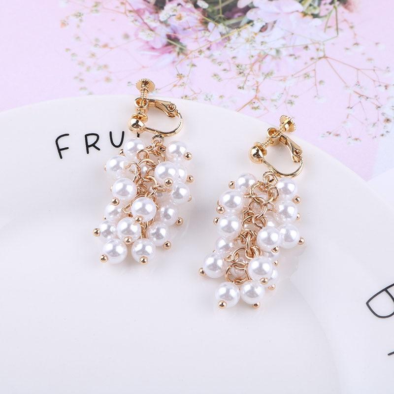 Trendy Simulated Pearl Clip On Earrings Grape Bunches Hanging Dangle Luxury Without Pierced For Female Wedding Party Ear Clip
