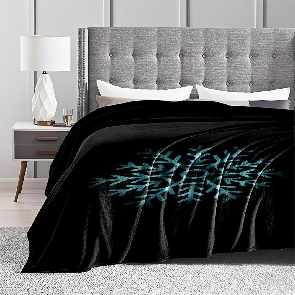 Snowflake Design Keep warm for Cozy SpacesFlannel blanket for bedroom, living room, sofa, and nap