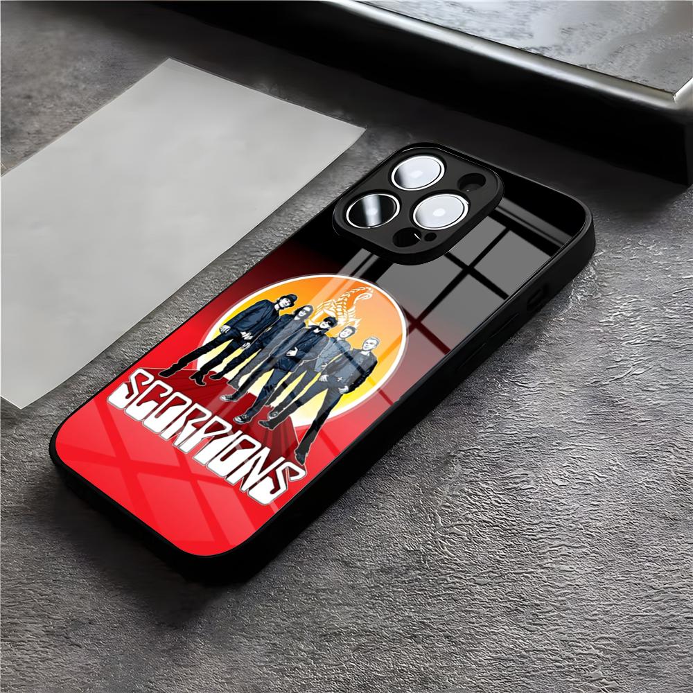 Чехол для телефона с изображением группы S-Scorpions для IPhone 17 Air 16 E Pro Max 15 14 13 Mini 12 Pro 11 Max Plus Черная стеклянная крышка