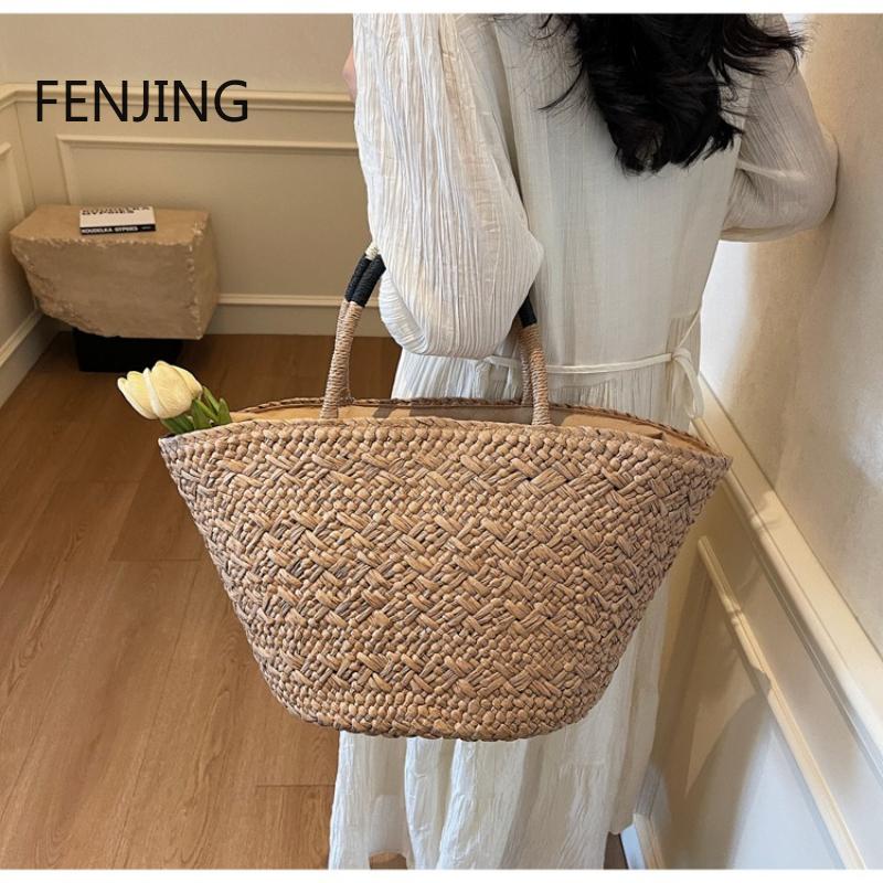 New Luxury Women Straw Woven Basket Handmade Handbag 2025 Large Capacity Straw Weaving Beach Bag Bohemian Travel Shoulder Bags