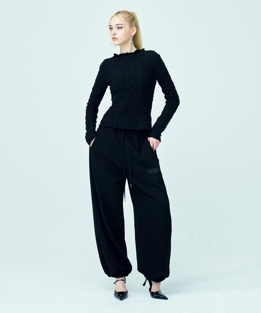 ATTENTIONROW FOR WOMEN Cloud Winkle Half-Neck Long-Sleeve T-Shirt (Black)