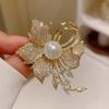 Fashion Rhinestone Flowers Imitation Pearl Brooches For Women Clothing Coat Jewelry Accessries Gifts