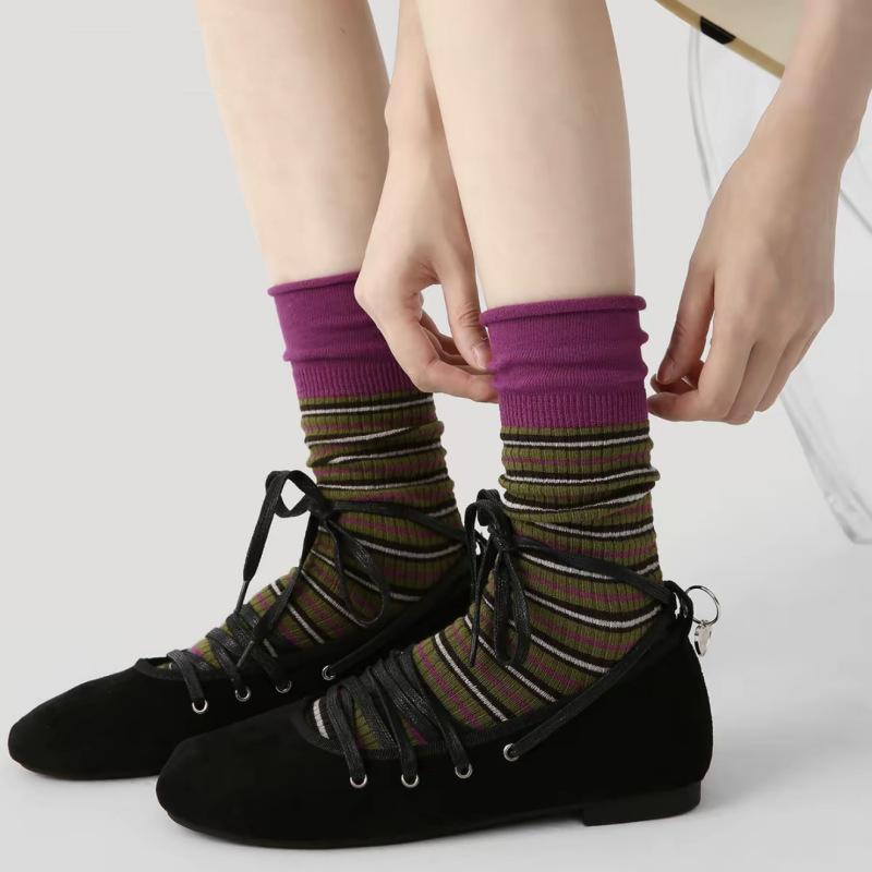 Renaissance Contrasting Striped Mid-Leg Socks Streamer Style Retro Fashion With Pure Cotton Stacked Socks