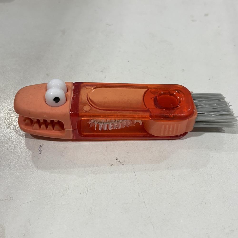 3 in 1 Cup Lid Cleaner Brush Portable Multifunctional Straw Cleaning Brush Rotatable Little Crocodile Shape Bottle Brush