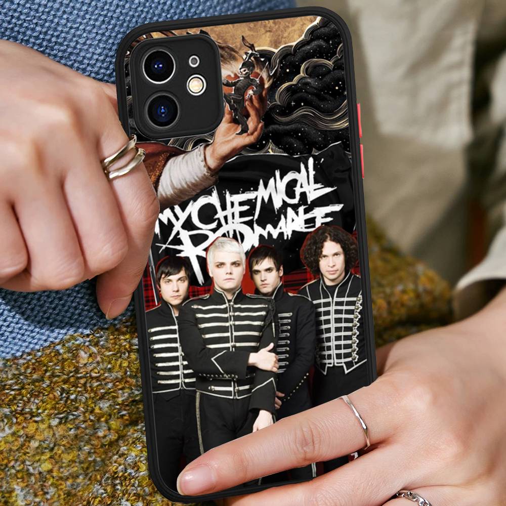 Чехол-бампер My Chemical Romance Rock Band Матовый Защитный Чехол Для IPhone 16 15 14 13 12 11 Pro Max X XS MAX Защитный Чехол
