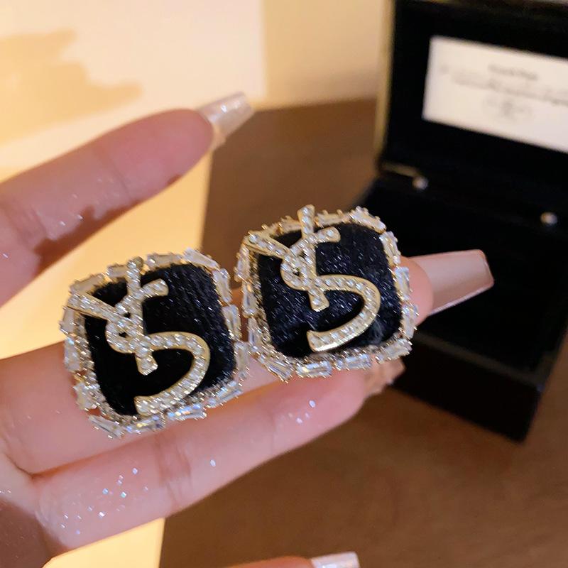 Европейские и американские серьги-бабочки с черными бриллиантами, серьги с бахромой, серьги для темперамента, легкая роскошь, серьги для женщин