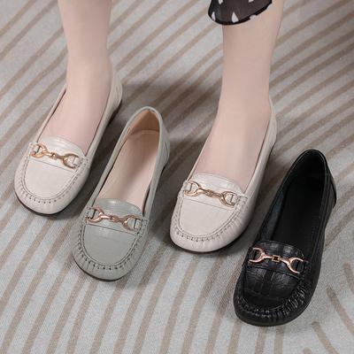 Новые туфли-лоферы с круглым носком из натуральной кожи однотонные с металлическим декором на плоской подошве на низком каблуке большого размера из натуральной кожи туфли-бини