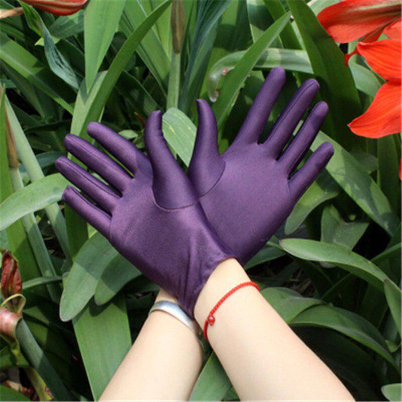 Атласные перчатки для торжеств