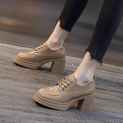 Британские кожаные туфли женские новые осенние модные универсальные туфли-лодочки на толстом каблуке из лакированной кожи водонепроницаемые туфли на платформе высокие каблуки абрикосового цвета
