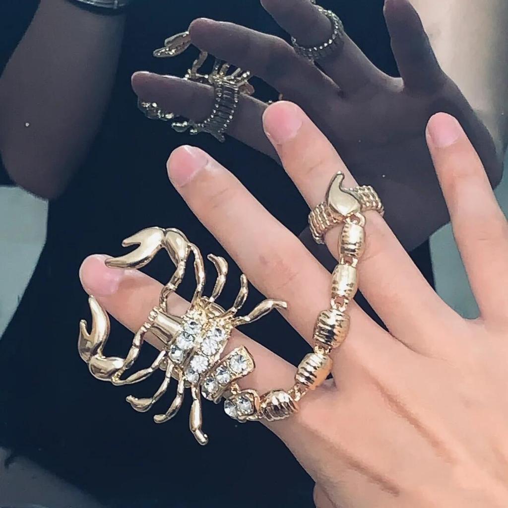 Punk Scorpion Exaggerated Woman Ring Shiny Zircon Charm Chain Ring Girl Party Jewelry Gift