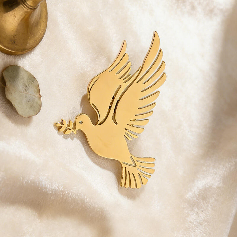 World Peace Peace Dove Olive Branch Brooches for Women Men Elegant Gold Color Smooth Brooch Pins Suit Jacket Jewelry Accessories