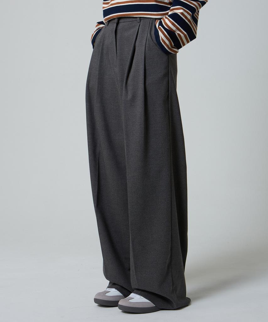 UNKNOWN PLANET Double-Pleat Wide Slacks Medium Gray
