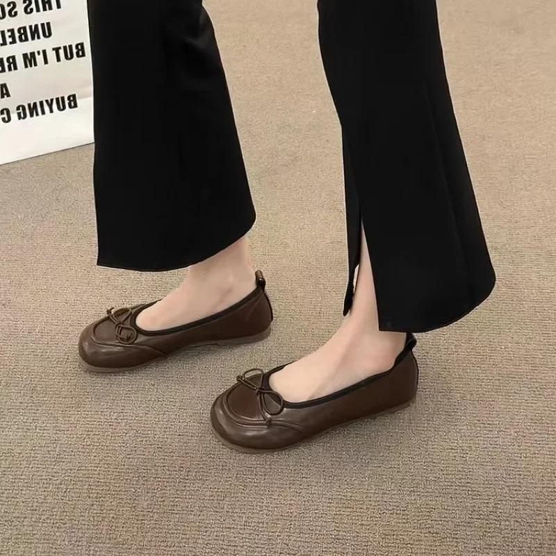 Весна 2024 года, новые модные популярные женские туфли с бантом красного цвета, универсальные туфли с круглым носком и мягкой подошвой на плоской подошве, с неглубоким вырезом, Zapatos Mujer