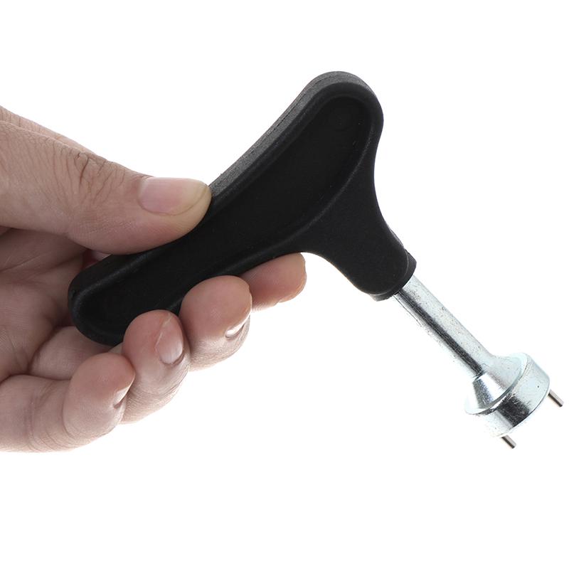 Инструмент для снятия шипов на обуви для гольфа