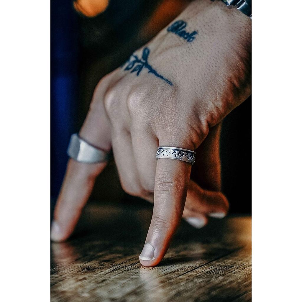 Модель обручального кольца с пламенным узором Регулируемое мужское посеребренное кольцо