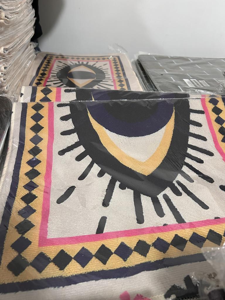 Ковер с принтом глаз, войлочный коврик, утолщенный нескользящий коврик, декоративный коврик для ванной комнаты, прикроватный коврик на заказ