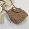 Наплечная соломенная сумка