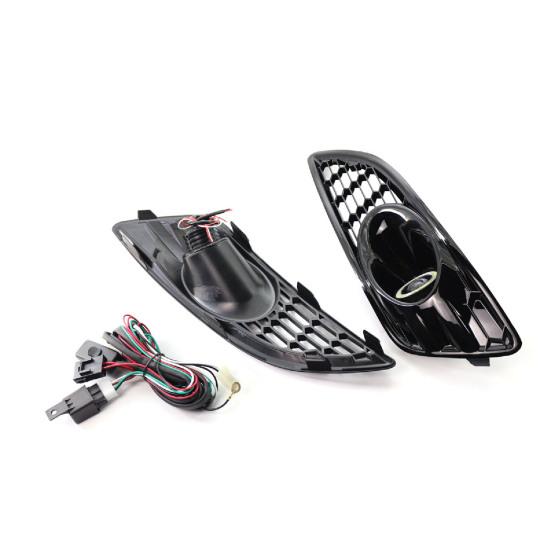 2Pcs LED Fog Light Long-lasting High Brightness White Lens Black Front Fog Lamp D2BZ15266CB for FORD FIESTA JA8 2013.01-2017.12