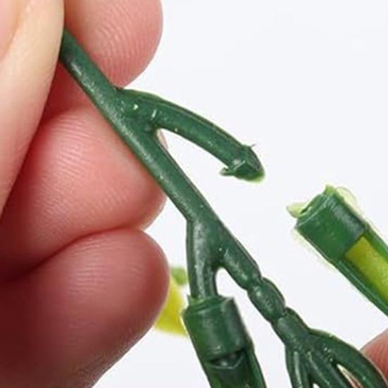 Изготовлены из высококачественного искусственного шелка и пластика, стебли изготовлены из пластиковой железной проволоки, устойчивы к ультрафиолетовому излучению, не выцветают. Эти искусственные цветы не требуют солнечного света.