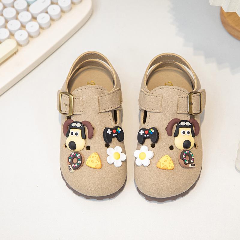 Детские Crocs Весна/Лето 2025: Сандалии с мягкой подошвой для мальчиков и девочек, обувь для первых шагов для младенцев и малышей.