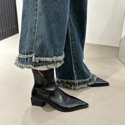 Остроносые европейские и американские короткие женские сапоги, новые осенне-зимние женские сапоги 2024 года, модные тонкие сапоги на толстом каблуке, нишевый дизайн, сапоги Martin