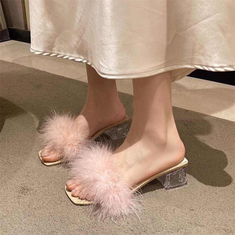 2025 Summer New One-word Casual Temperament Fashion Thick Heel Transparent Crystal and Square Head Fluffy Cool Slippers