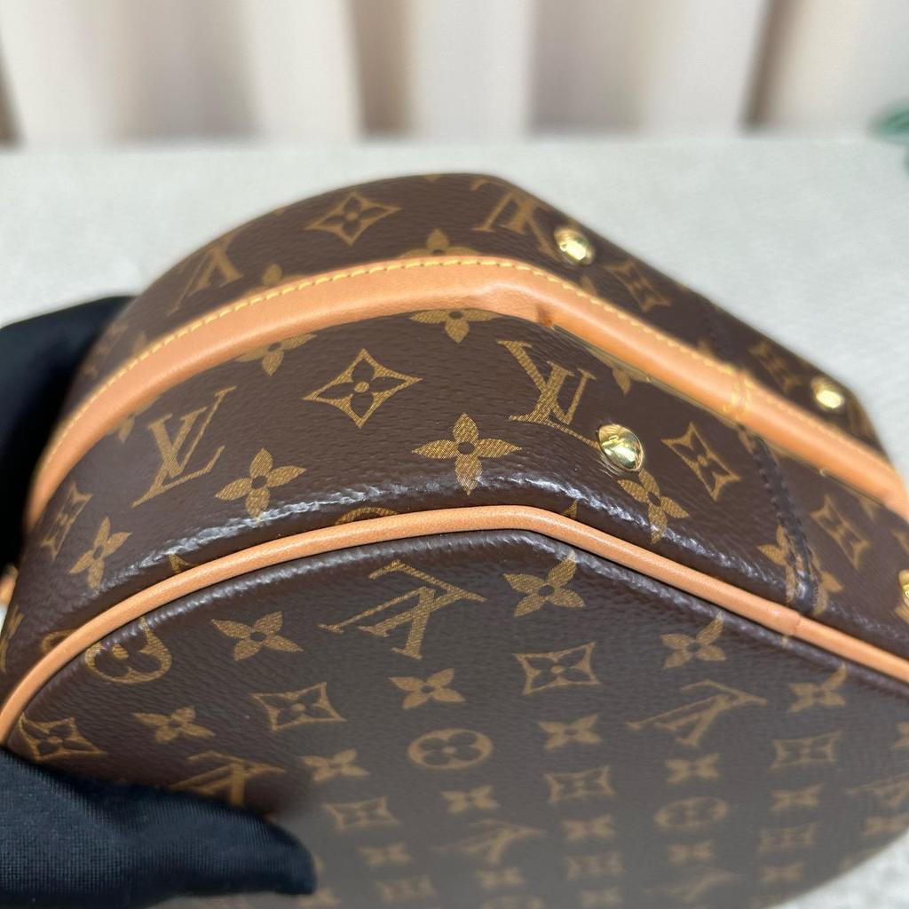 [Б/У] Маленькая Шляпная Коробка Monogram Canvas Кожаная Сумка на Плечо Средняя - Очень Хорошее Состояние #1PWMWUP