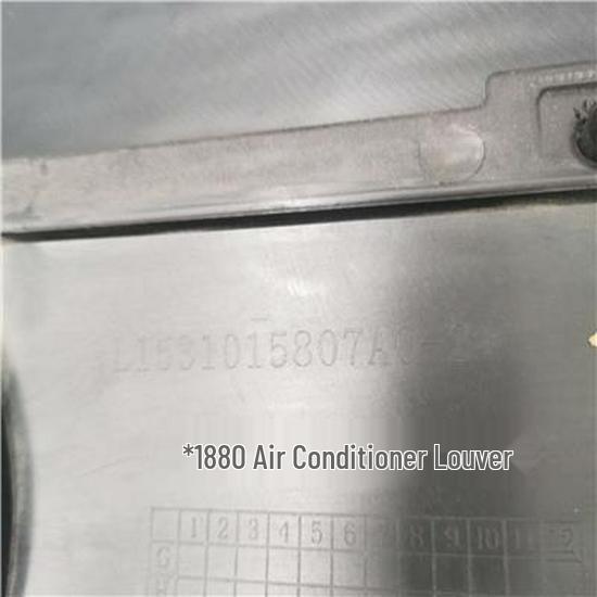 Совместимая красная передняя панель кузова Foton - Модель L1531015807A0