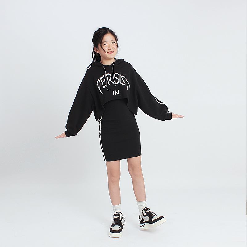 Весенние модные спортивные костюмы для девочек - комплекты из двух предметов для детей среднего и старшего возраста