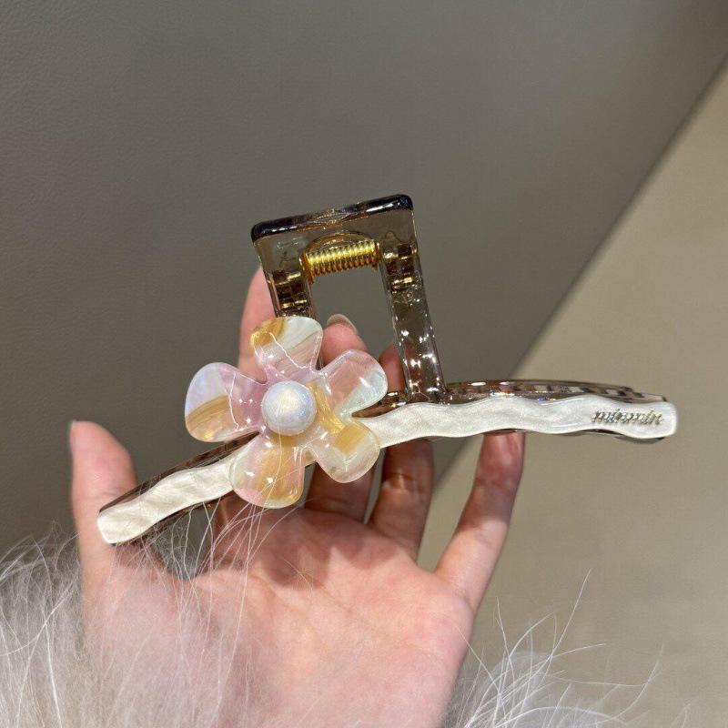 Glossy Flower Hair Claw Clip Strong Grip High Capacity For Daily Use Parties And Pretty Hair Styling