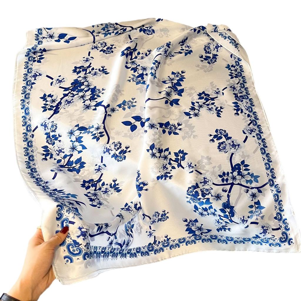 Весна и лето, путешествия, отдых, солнцезащитное пляжное полотенце, шаль, модный темпераментный женский длинный шелковый шарф на улице