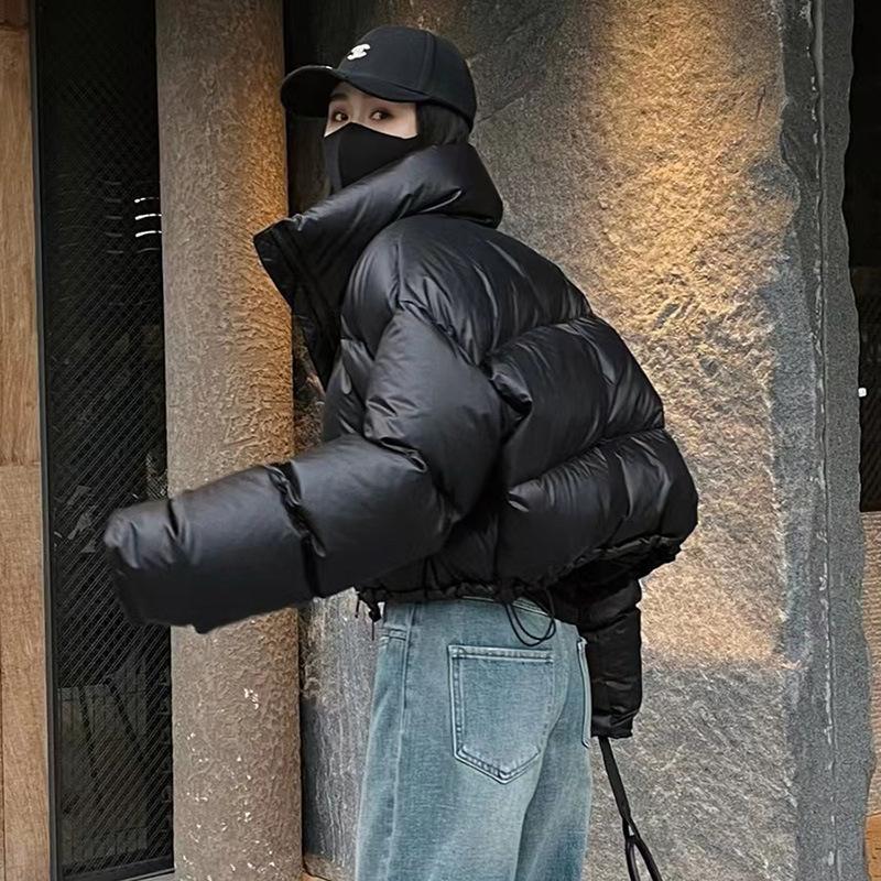 Модная женская короткая куртка-пуховик 2024 года, зима, новый свободный воротник-стойка, маленькая куртка-хлеб, теплая белая куртка-пуховик на утином пуху