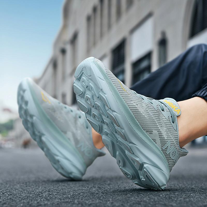 Elevated sports, leisure, breathable small white shoes, couple's anti slip and wear-resistant board shoes, 2024 new model