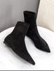 Мода 2024 Женские Классические Черные Ботильоны из Флока Обувь Острый Носок Низкий Каблук Большой Размер 42 Короткие Ботинки Женские Удобные Туфли