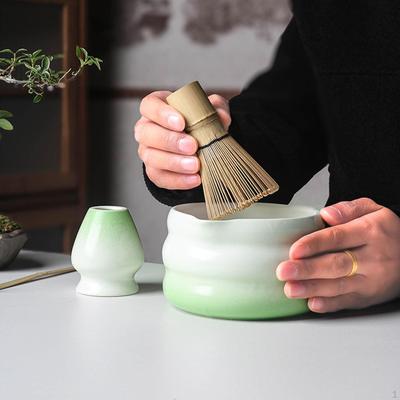Керамическая миска в традиционном фарфоровом сервизе Чайный домик