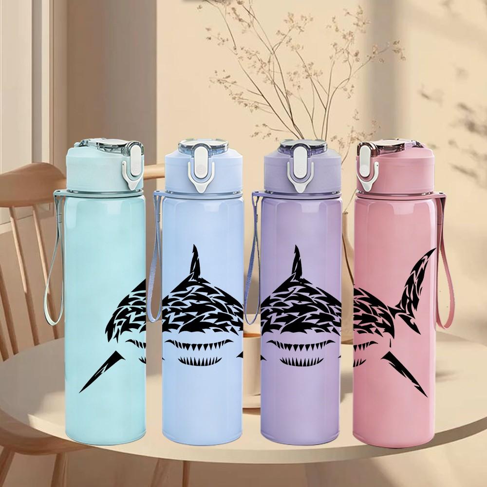 1PC Shark Head Black Line Art 750ml Color Plastic Sports Water Bottle Leakproof Flip Straw Lid Suitable for Sports Office Home Use