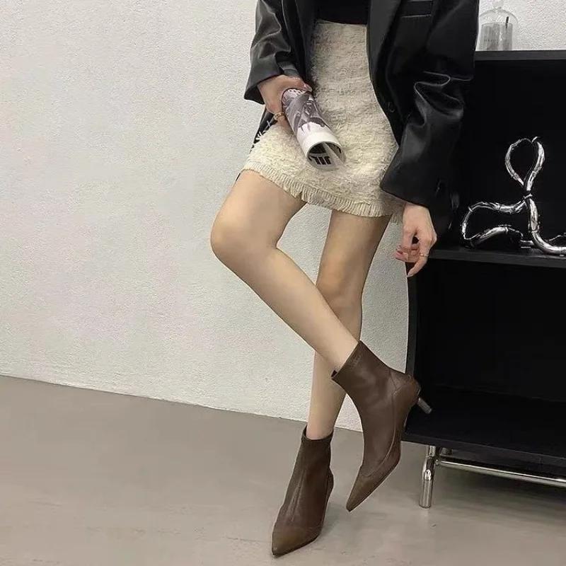 Fashion Pointed Toe Ankle Women Chelsea Boots Sexy Mid Heels Shoes Winter Fashion New Brand 2024 Designer Dress Walking Mujer Zapatos