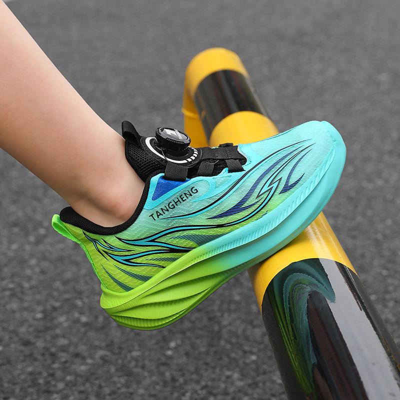 Boys' shoes, mesh sneakers, breathable mesh upper2026New summer styles of running shoes for middle and large-sized children, elementary school