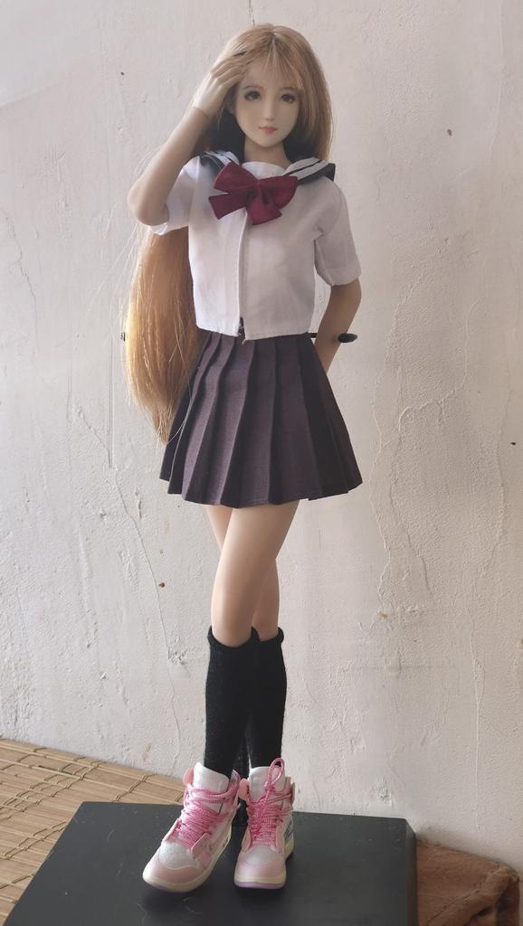 Figure High School Girl Cute Innocent White Gray Sailor Uniform and Stockings Set Fits TBLeague and Other Figures and Shoes Not [TOYBARJAPAN] 1/6