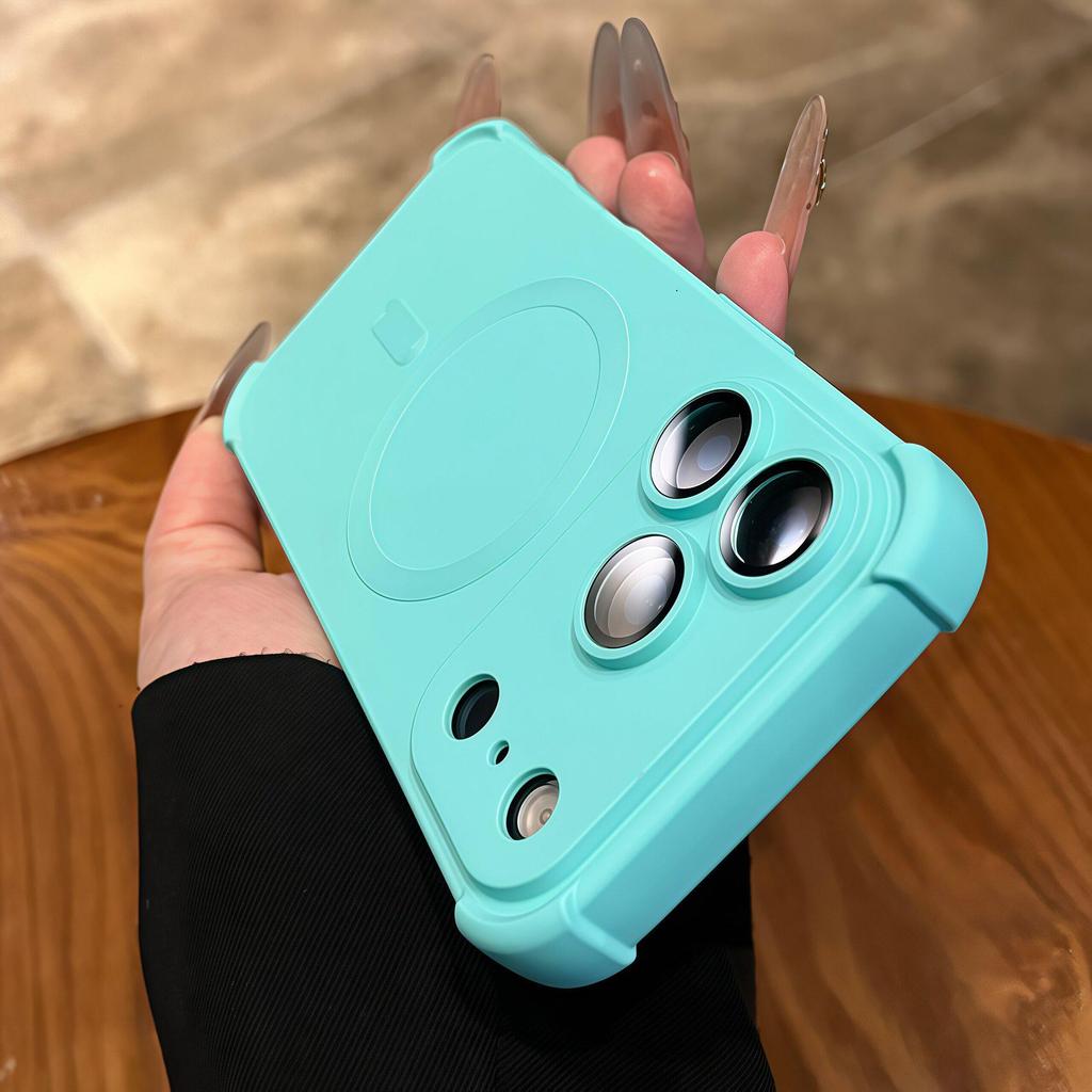 Магнитный чехол с покрытием Soft-Touch, защитой от падений и пленкой для камеры для iPhone 17 Pro Max