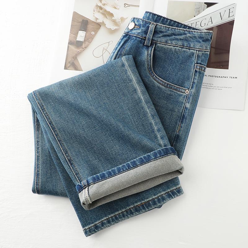 Женские джинсы с высокой талией, в стиле ретро, зауженные - Весна/Осень 2025. Брюки широкие от бедра для фигуры типа "груша".