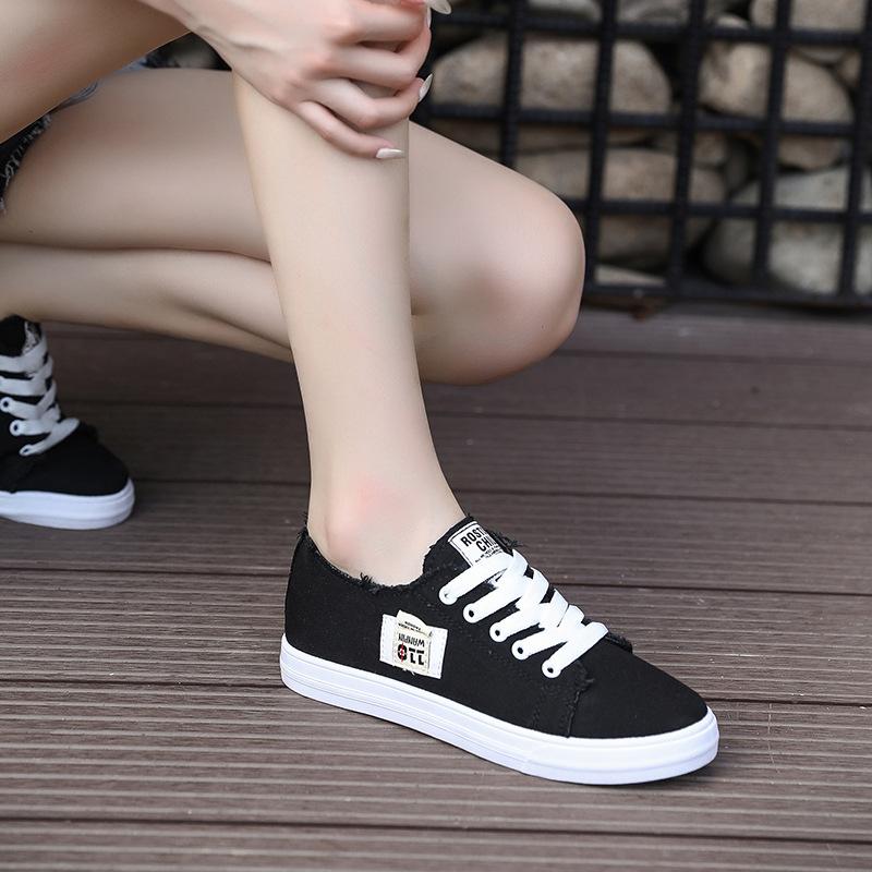 Fashion New 2025 Spring Summer Women Canvas Shoes Flat Sneakers Women Casual Shoes Low Upper Lace Up White Shoes