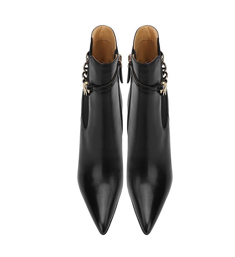 Трендовые женские ботильоны 2025 из натуральной кожи на шпильке с бархатной подкладкой