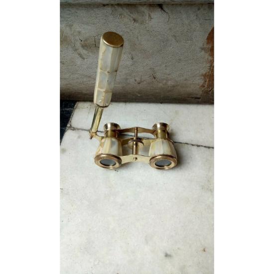 Винтажные латунные оперные очки с перламутром и латунной фурнитурой на ручке, Франция