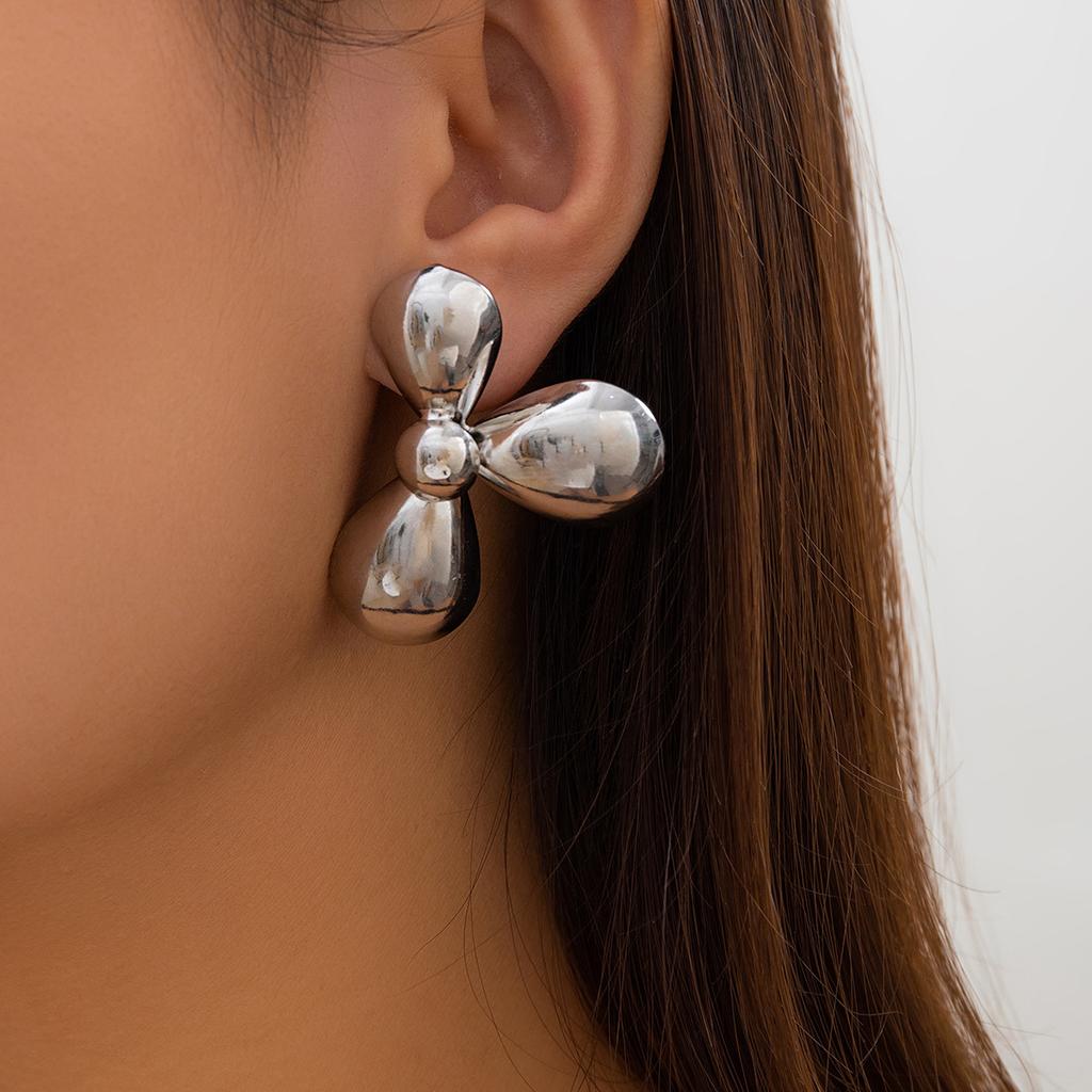 Exaggerated French Disc Metal Earrings, Simple and Irregular Texture Stud Earrings Are Niche